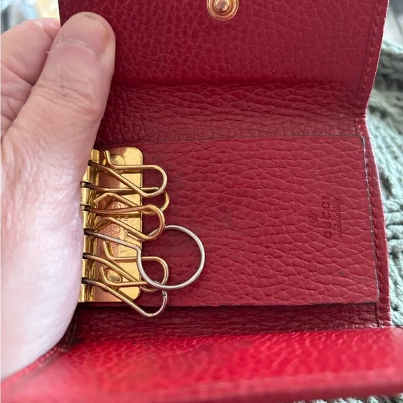 Authentic Gucci GG Marmont 6-Ring Key Case – Hibiscus Red Leather - Picture 3 of 6